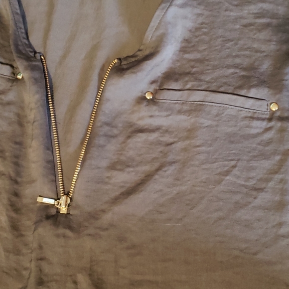 Top - Picture 3 of 4